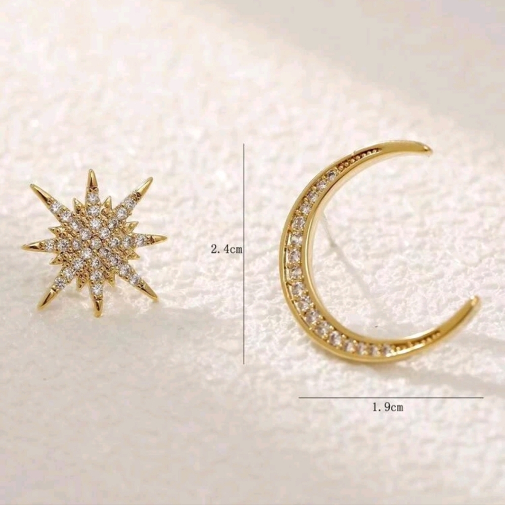 Sun and Moon Elegantly Mismatched Rhinestone Gold Tone Earrings - Picture 4 of 4